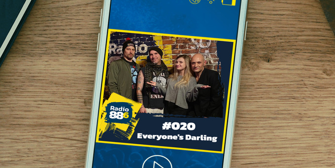 Drew, Engel und Mario von Everyone's Darling haben Anni im Studio besucht! Mitgebracht haben sie ihre erste EP 'Nothing To Lose...But It All!!'